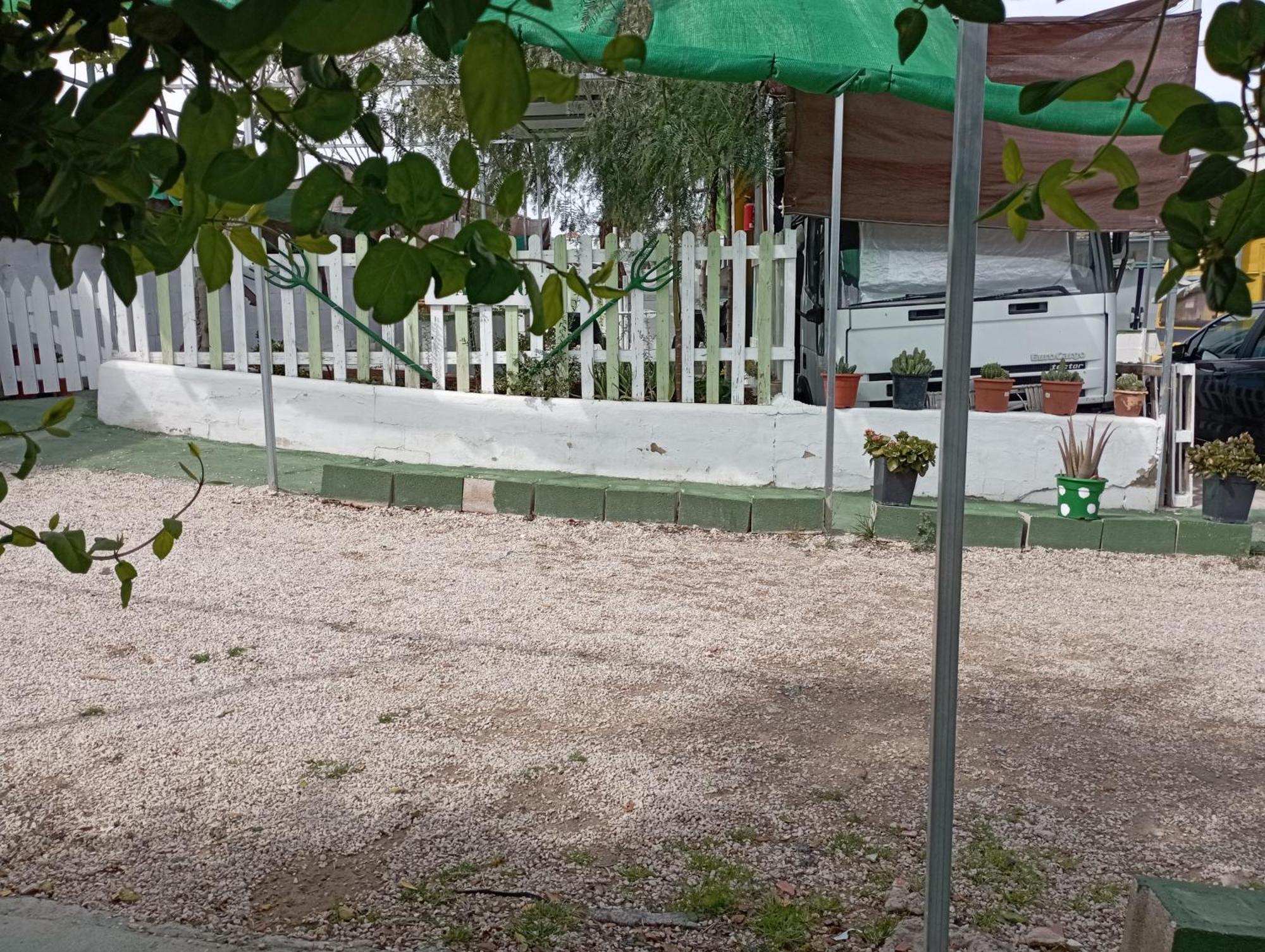 Caravanas Y Habitaciones Para Relajarse Sax Εξωτερικό φωτογραφία