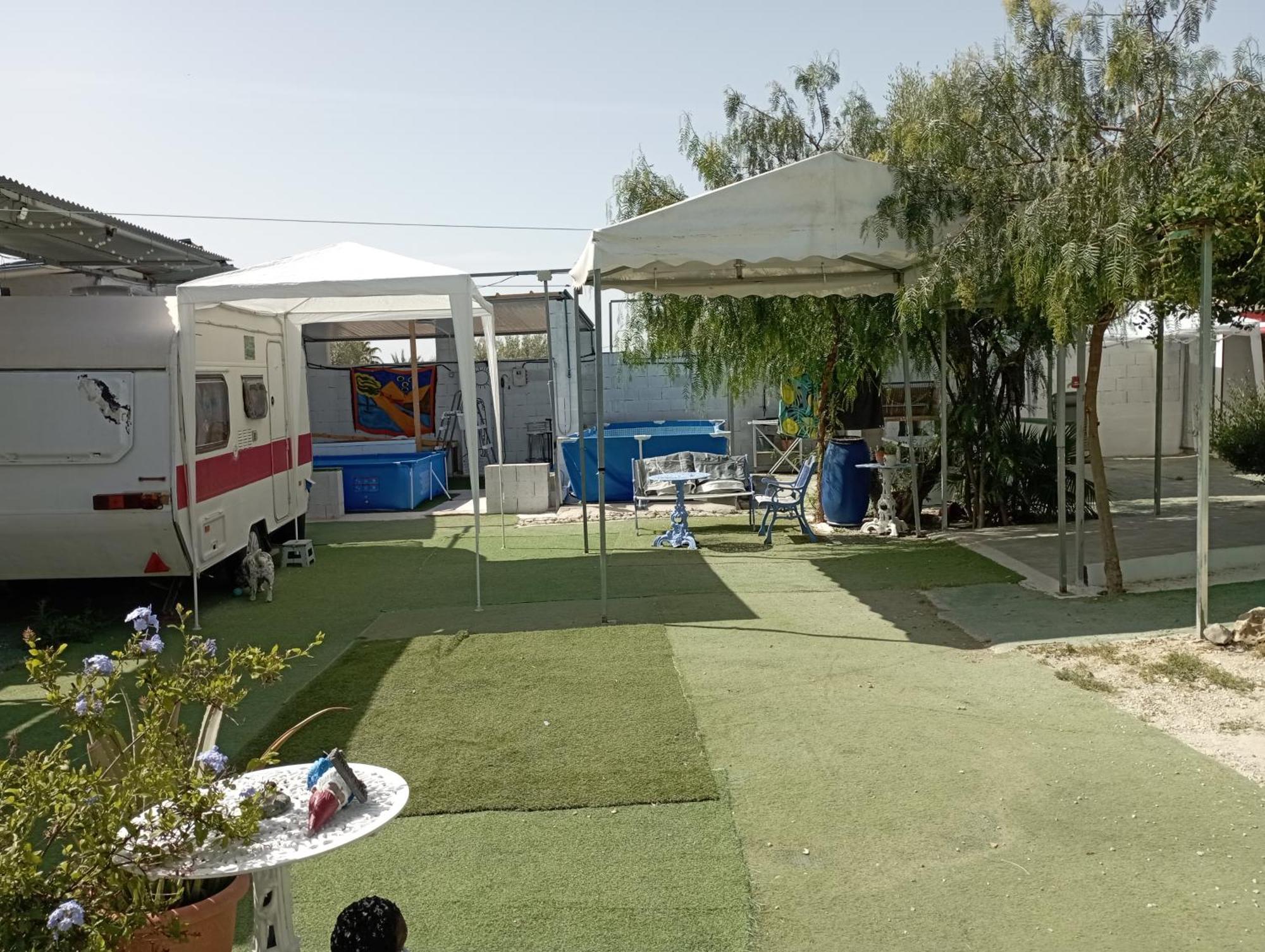 Caravanas Y Habitaciones Para Relajarse Sax Εξωτερικό φωτογραφία