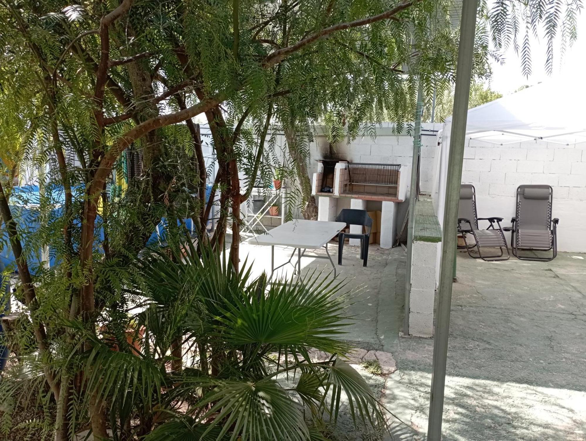 Caravanas Y Habitaciones Para Relajarse Sax Εξωτερικό φωτογραφία